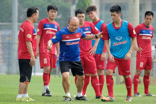 HLV Park Hang Seo không tham dự lễ bốc thăm AFF Cup 2018